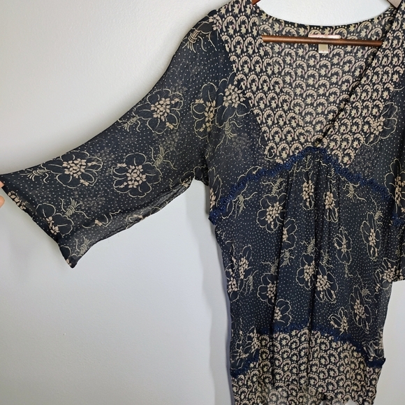 Lux Anthropologie Y2K Silk Sheer Top Flowy Floral Navy Blue Boho Size Medium - Picture 4 of 13